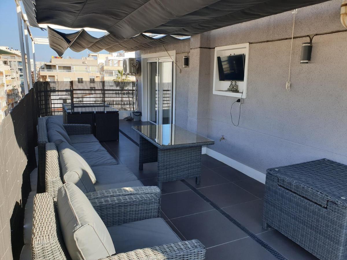 Beachside Apartment In Torrevieja Kültér fotó