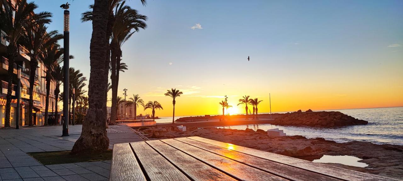 Beachside Apartment In Torrevieja Kültér fotó